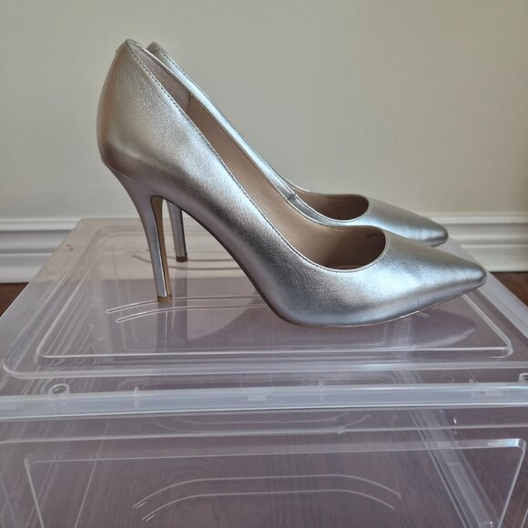 White House Black Market Silver Pumps, Leather, Size 8 1/2 - Picture 4 of 12